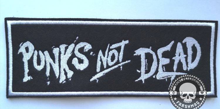 нашивка - PUNKS NOT DEAD