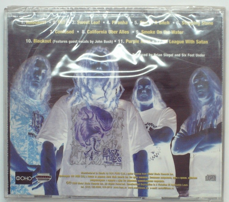 SIX FEET UNDER - GRAVEYARD CLASSICS 