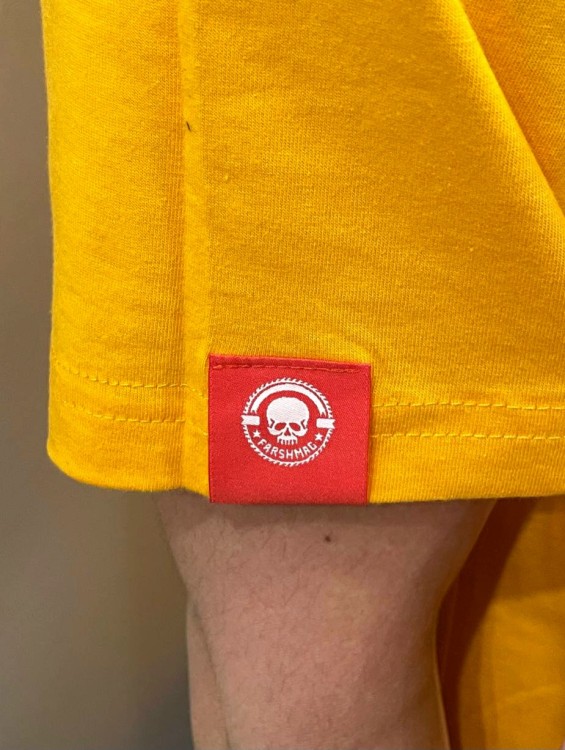 футболка - ПИЛОТ (СУМАСШЕДШИМ ЖИТЬ ЛЕГКО/ЖЕЛТАЯ)