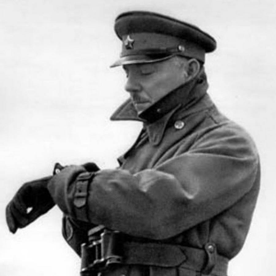 БАНДА ЧЕТЫРЕХ - ВРЕМЯ УХОДИТЬ В ГУЛЯЙ-ПОЛЕ