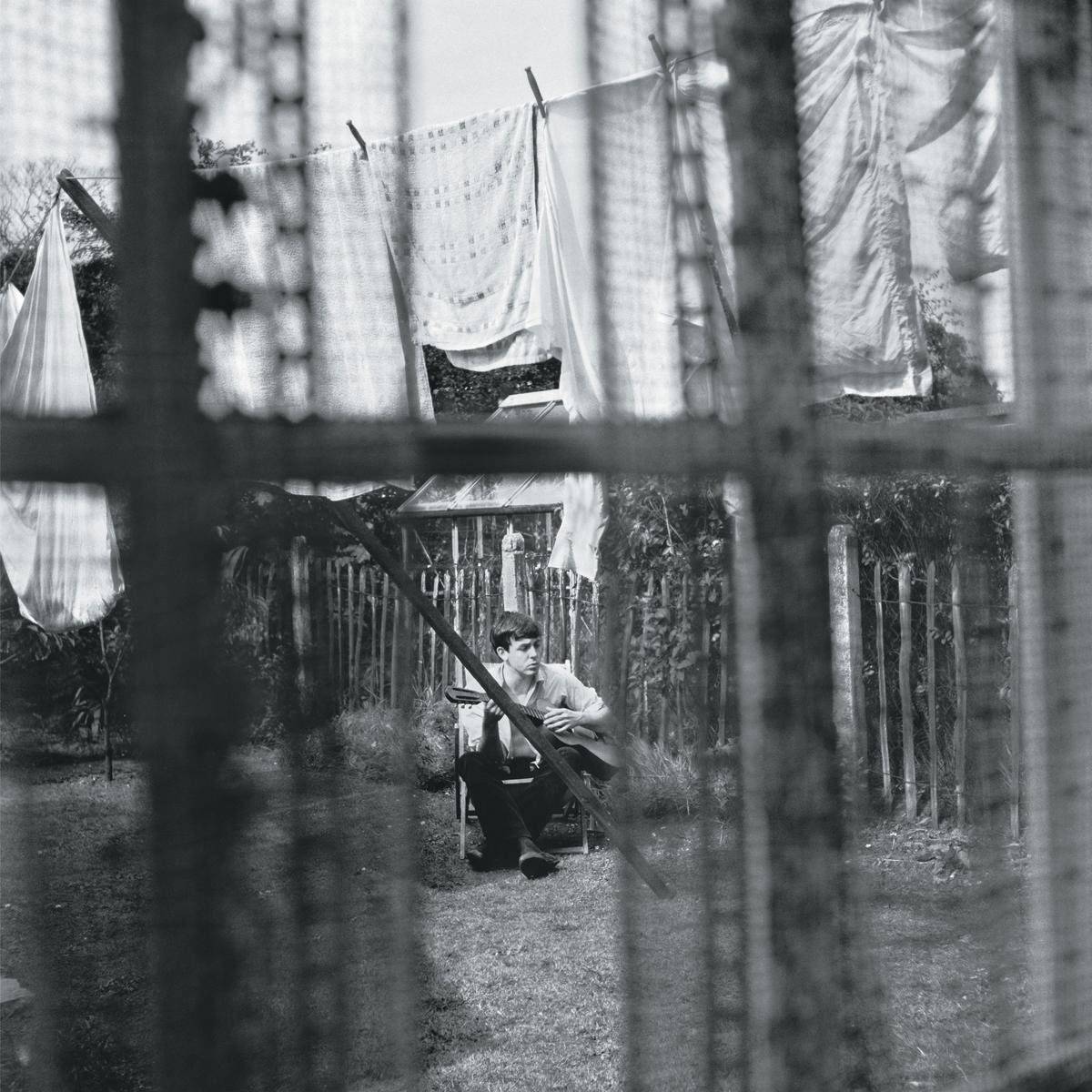 PAUL McCARTNEY - CHAOS AND CREATION IN THE BACKYARD