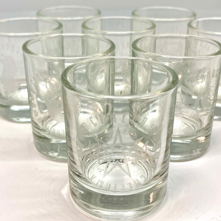 стопки (набор, 8 шт.) - НОМ (СЕМЕРО СМЕРТНЫХ)