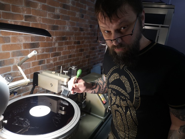 ПИЛОТ - РЫБА, КРОТ И СВИНЬЯ (2LP+CD) С АВТОГРАФОМ!