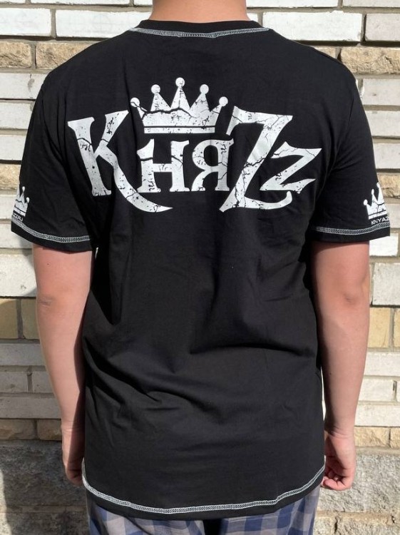 футболка - КНЯZZ (череп с нашивками)