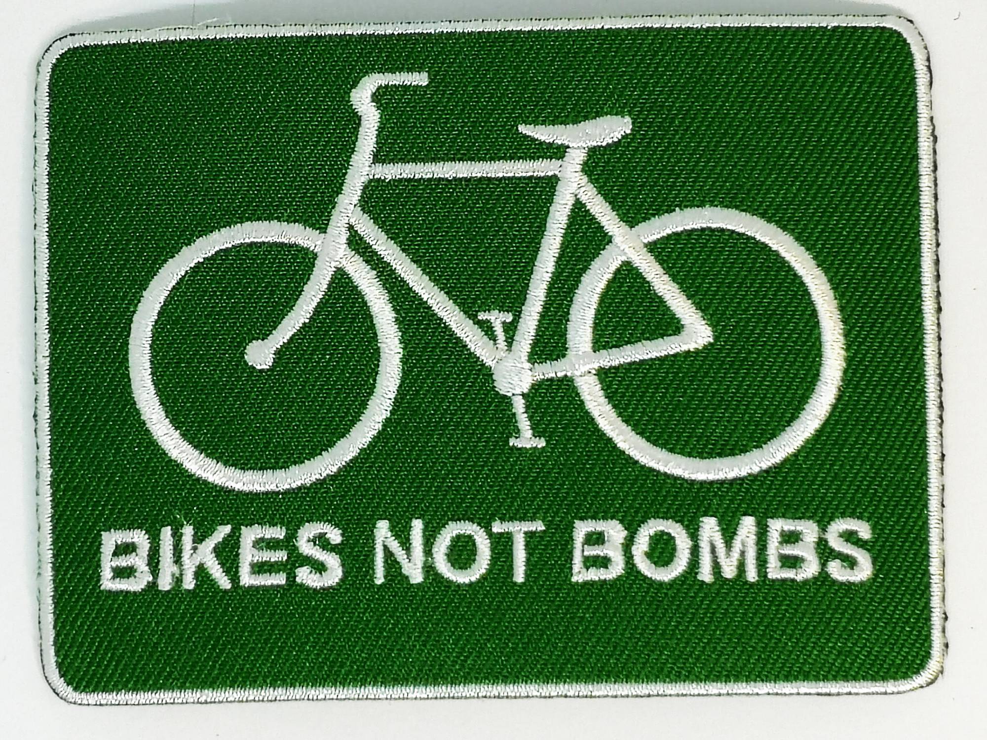 нашивка - BIKES NOT BOMBS