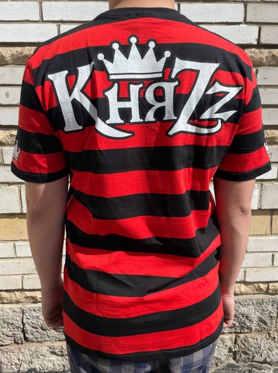 футболка - КНЯZZ (ЧЕРНО-КРАСНАЯ С НАШИВКАМИ) 