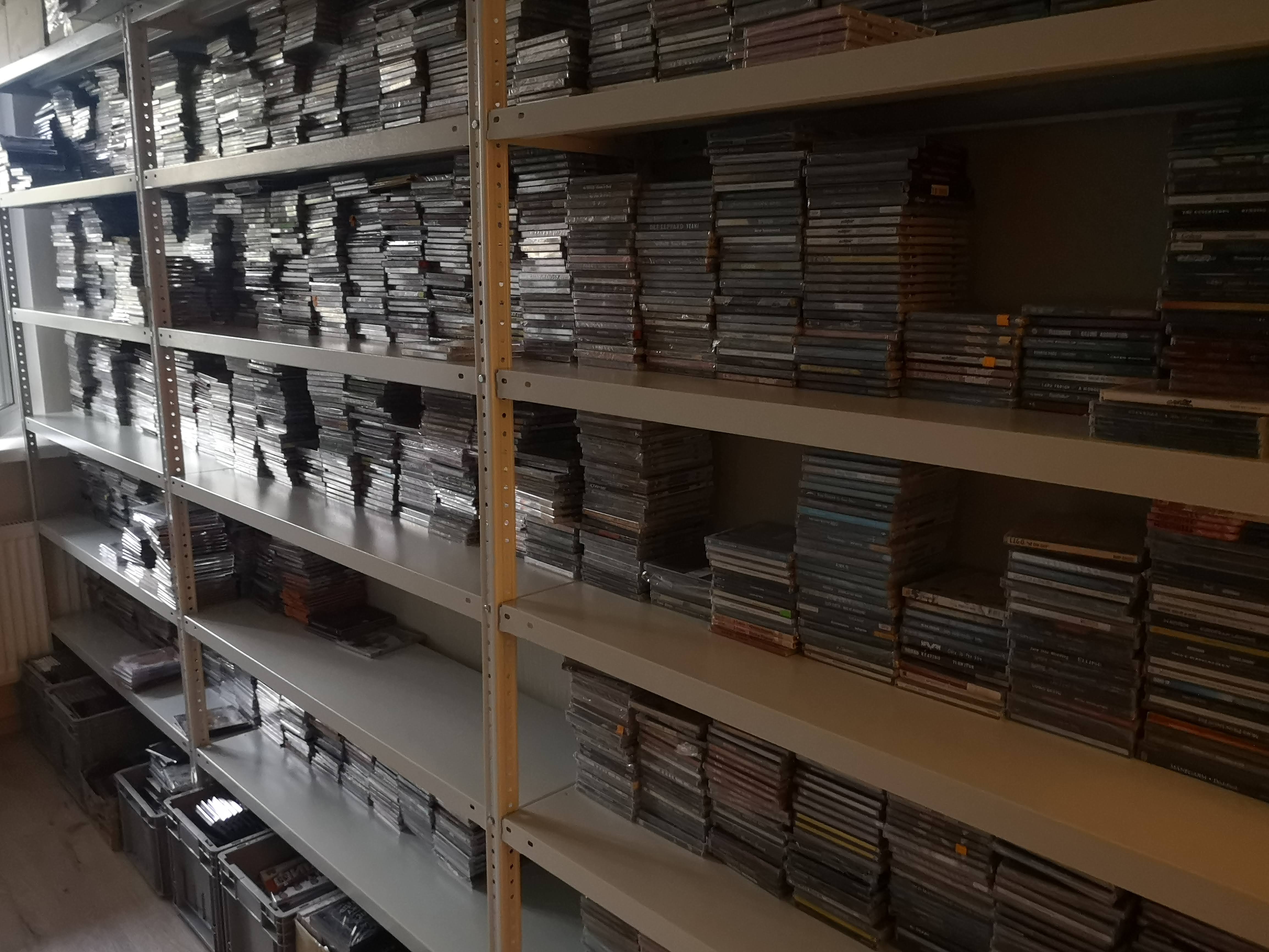 CD (компакт-диски) Большой выбор компакт-дисков всех жанров